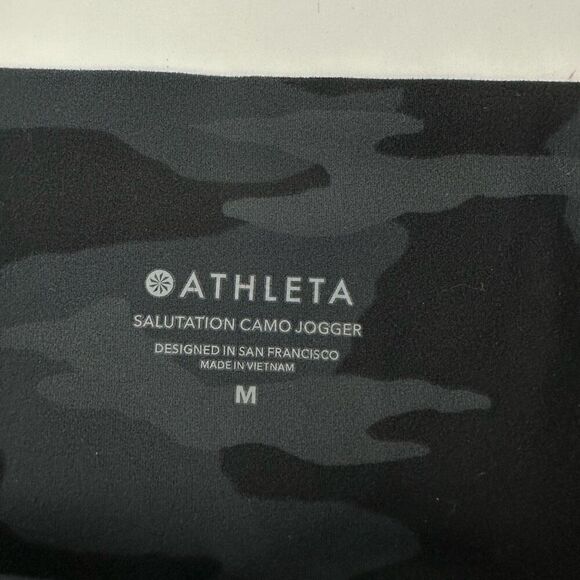 Athleta Salutation Camo Jogger size Medium - Picture 6 of 12